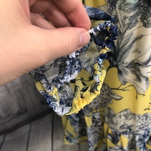 Tommy Hilfiger Large Dress Yellow Blue Floral Crinkle Chiffon Off-the-Shoulder - Picture 7 of 12